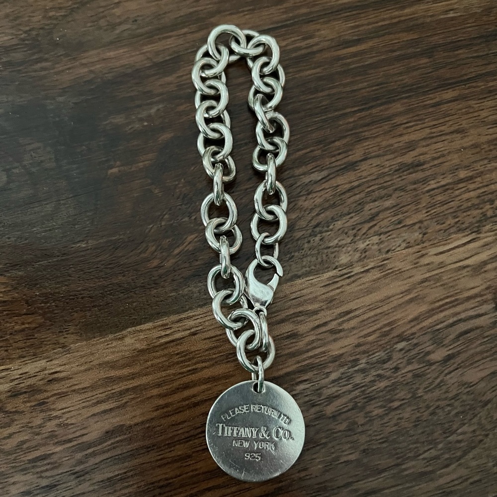 7.5” Tiffany & Co. Return to Tiffany Round Tag Bracelet (35.90g.)